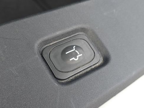 Used 2025 Ford Expedition Platinum AWD/4WD image 16