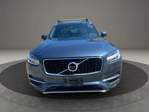 Used 2018 Volvo XC90 T6 Momentum w/ Convenience Package AWD/4WD image 2