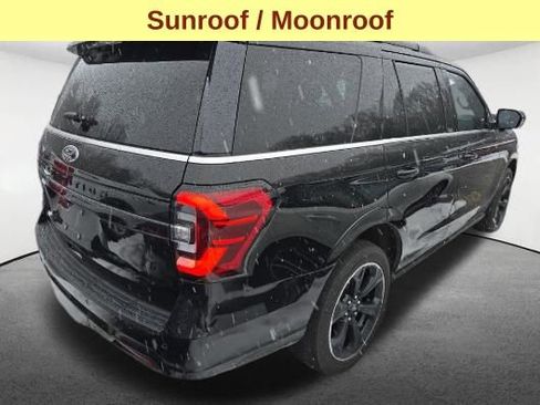 Used 2023 Ford Expedition Limited image 5