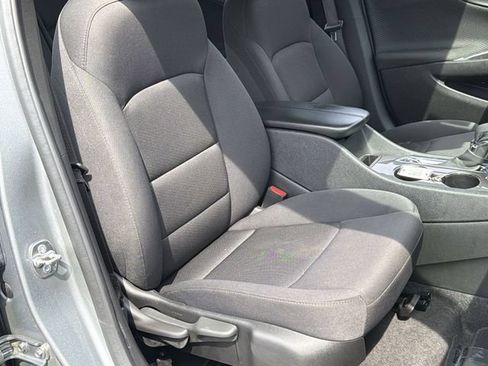 Used 2025 Chevrolet Malibu LT FWD image 33