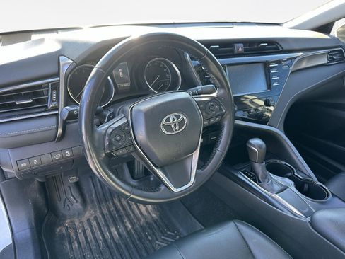 Used 2019 Toyota Camry SE image 11