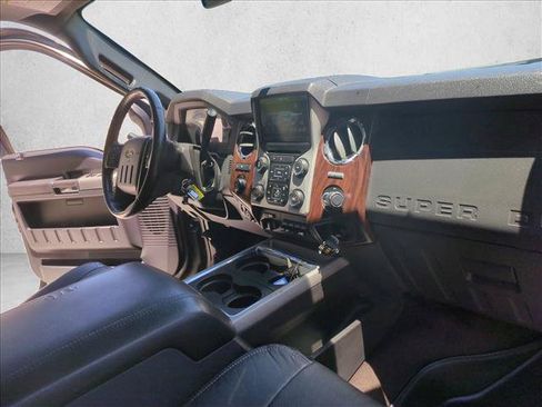 Used 2015 Ford F250 Lariat w/ Lariat Interior Package AWD/4WD image 21