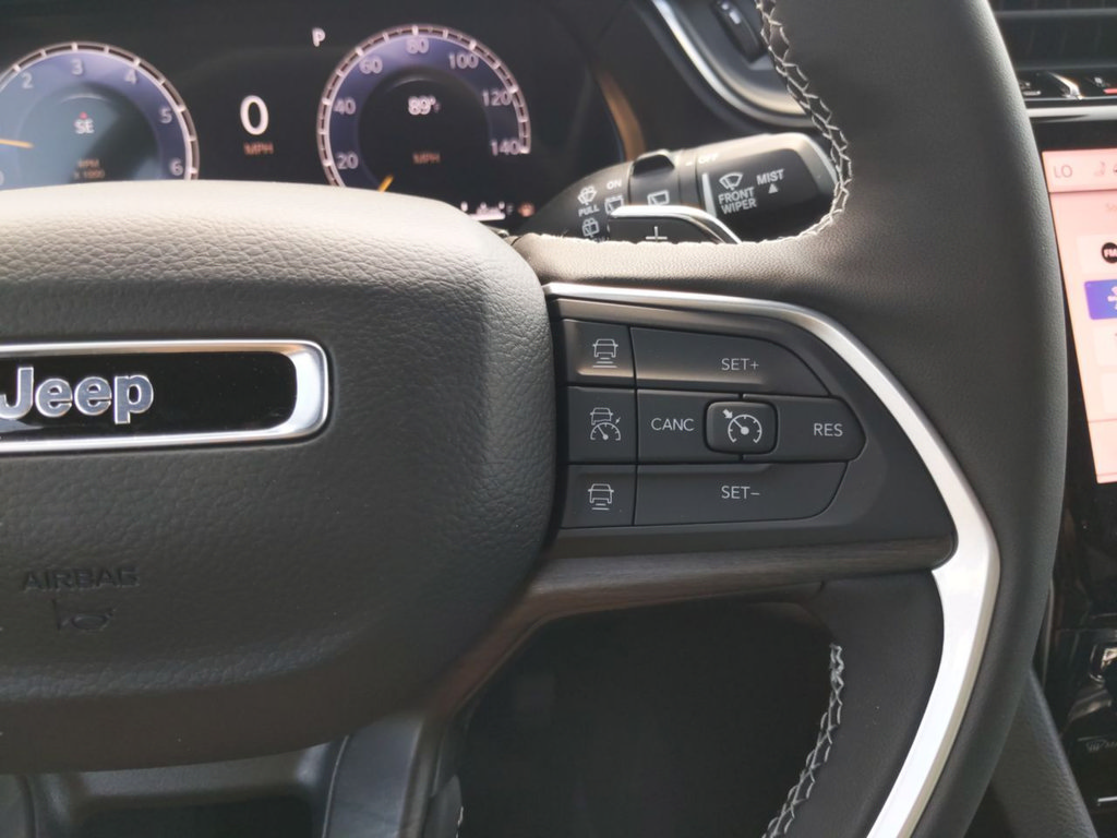New 2025 Jeep Grand Cherokee Limited RWD image 26