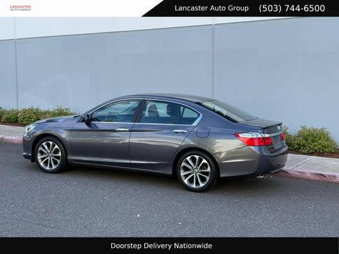 Used 2013 Honda Accord Sport image 4