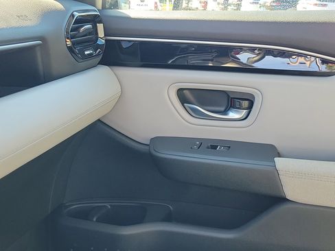 Used 2023 Honda Pilot LX image 30