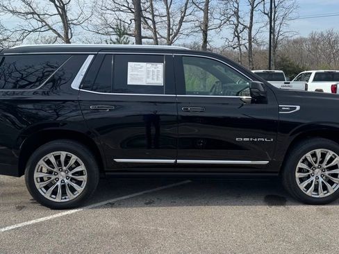 Used 2024 GMC Yukon Denali w/ Denali Reserve Package image 2