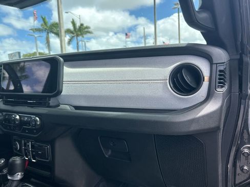 Used 2024 Jeep Wrangler Unlimited Sport AWD/4WD image 24