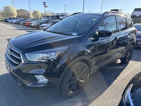 Used 2019 Ford Escape SE image 5