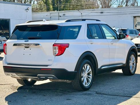 Used 2023 Ford Explorer XLT w/ Equipment Group 202A image 7