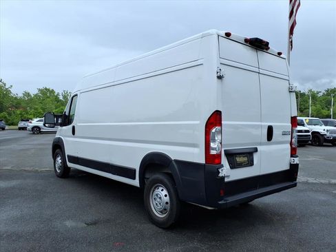 Used 2023 RAM ProMaster 2500 FWD image 3