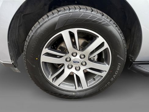 Used 2024 Ford Expedition Limited image 9