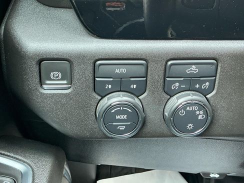 Used 2024 Chevrolet Silverado 1500 LT AWD/4WD image 20