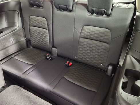 Used 2024 Nissan Pathfinder SV image 13