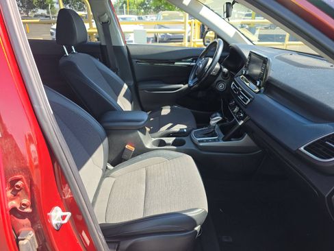 Used 2021 Kia Seltos S AWD/4WD image 11