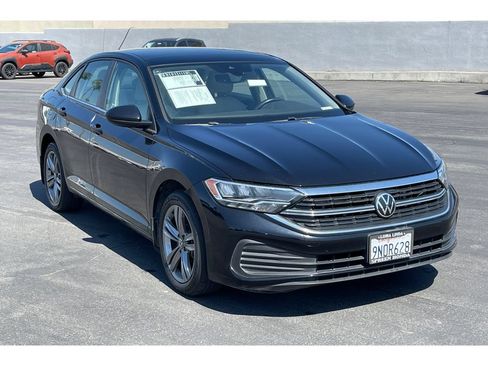 Used 2023 Volkswagen Jetta SE FWD image 7