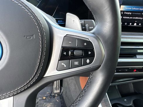 Certified 2025 BMW X5 xDrive50e w/ M Sport Package image 30