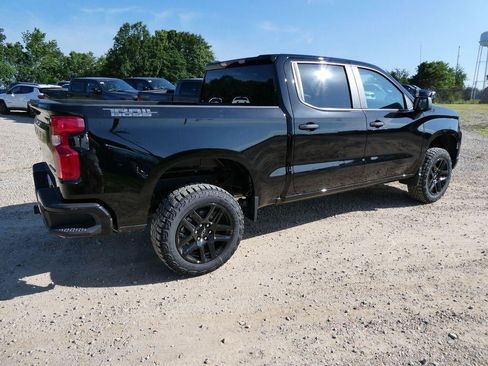New 2026 Chevrolet Silverado 1500 Custom Trail Boss w/ Dark Appearance Package AWD/4WD image 4