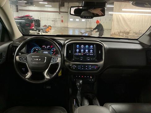 Certified 2022 GMC Canyon Denali image 17