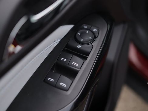 Used 2025 Chevrolet Trax LT w/ LT Convenience Package image 22