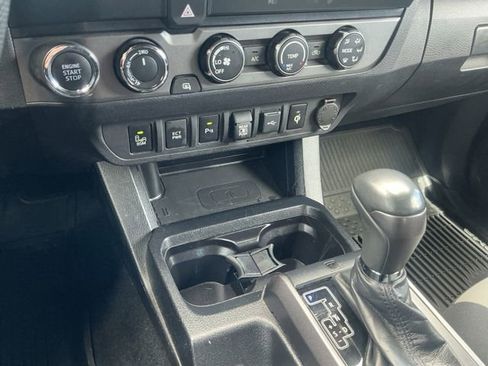 Certified 2020 Toyota Tacoma TRD Off-Road w/ Technology Package AWD/4WD image 22