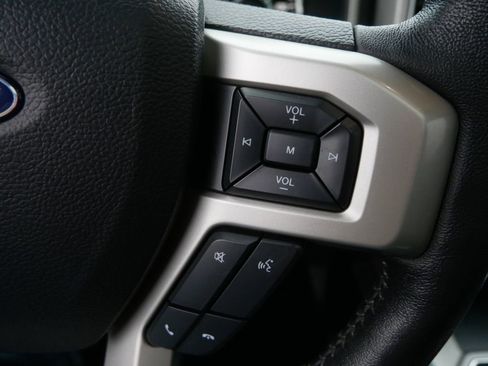 Used 2018 Ford F150 Lariat w/ Equipment Group 502A Luxury AWD/4WD image 20