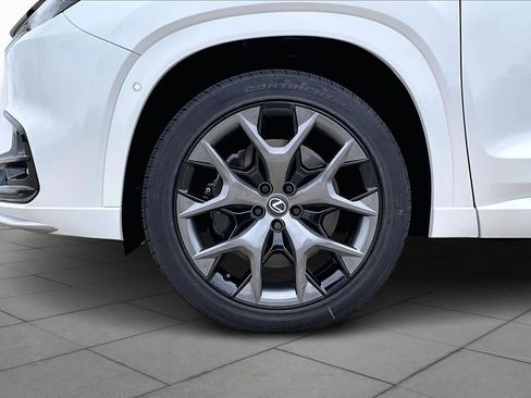 New 2026 Lexus TX 500h AWD image 21