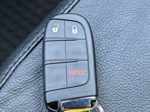 Used 2024 Jeep Compass Trailhawk AWD/4WD image 28