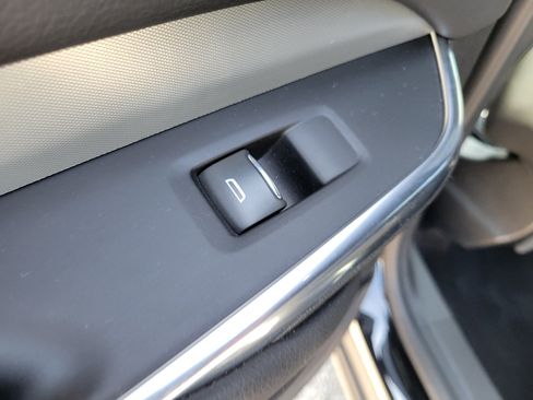 Used 2019 Cadillac XT4 Premium Luxury AWD/4WD image 15