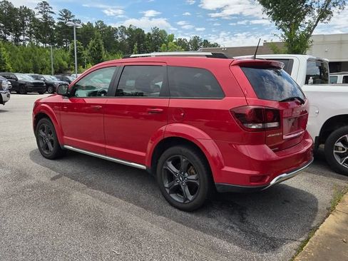 Used 2019 Dodge Journey Crossroad FWD image 4