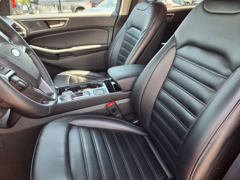 Used 2020 Ford Edge SEL w/ Convenience Package AWD/4WD image 3