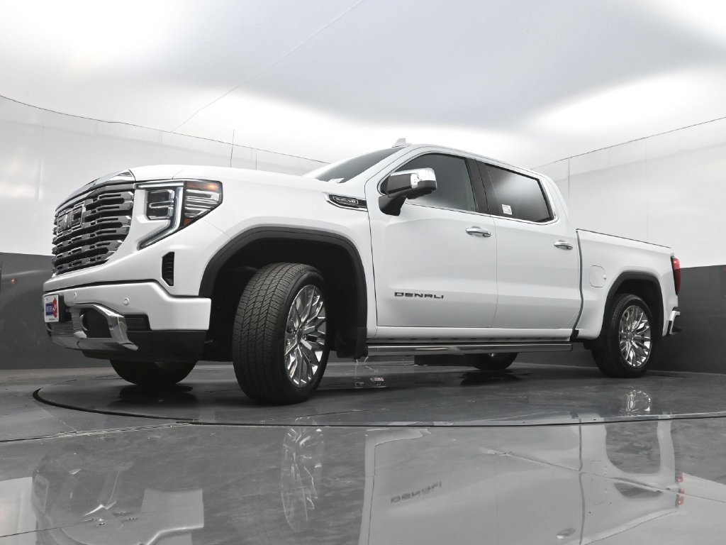 Used 2023 GMC Sierra 1500 Denali w/ Denali Reserve Package AWD/4WD image 30