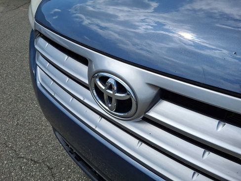Used 2013 Toyota Highlander 4WD w/ Cold Weather Pkg image 30