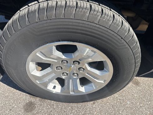 Used 2018 Chevrolet Silverado 1500 LT w/ All Star Edition image 11