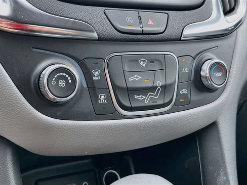 Used 2024 Chevrolet Equinox LS w/ LS Convenience Package FWD image 15