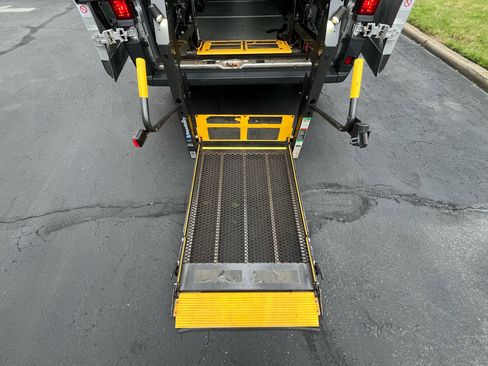 Used 2016 RAM ProMaster 2500 w/ Premium Appearance Group image 18