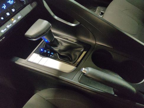 Used 2024 Hyundai Elantra SEL image 26