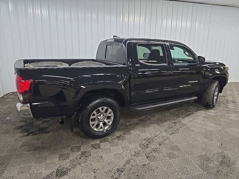 Used 2018 Toyota Tacoma SR5 image 3