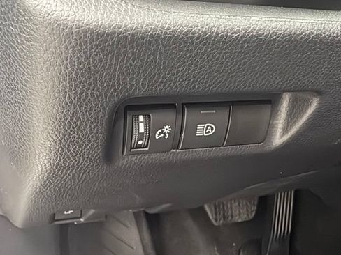 Used 2025 Toyota RAV4 XLE AWD/4WD image 14