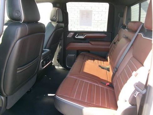 Used 2024 GMC Sierra 2500 Denali Ultimate AWD/4WD image 30