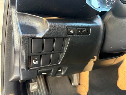 Used 2015 Lexus IS 250 AWD w/ Navigation System Package image 19