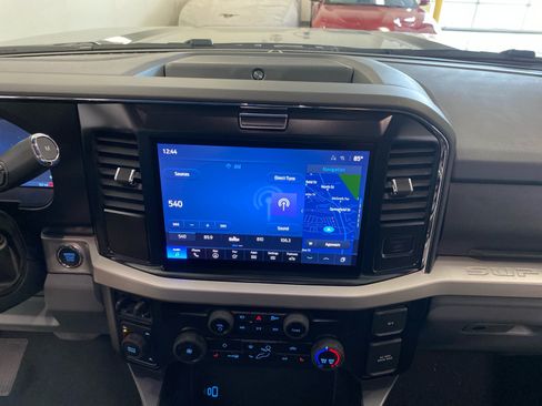 New 2026 Ford F350 XLT w/ XLT Premium Package AWD/4WD image 23