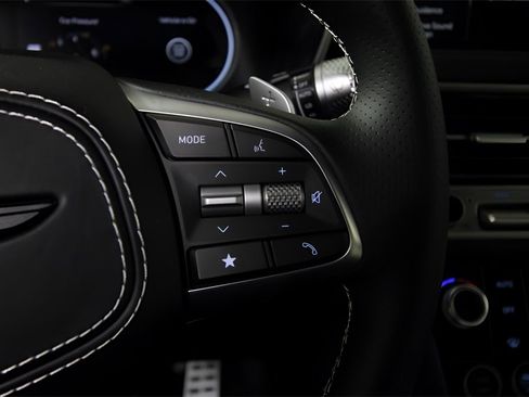 Used 2025 Genesis G70 3.3T Advanced w/ Sport Prestige Package image 63