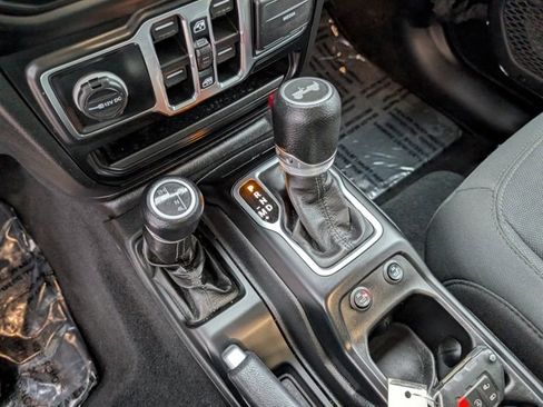 Used 2021 Jeep Wrangler Unlimited Sport image 18