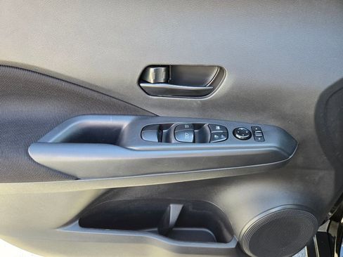 Used 2022 Nissan Kicks S w/ Interior Electronics Package FWD image 21