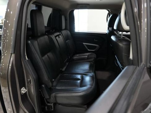 Used 2016 Nissan Titan SL AWD/4WD image 32