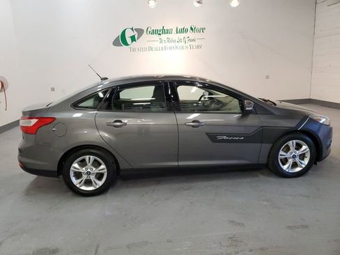 Used 2013 Ford Focus SE w/ SE Winter Pkg FWD image 8
