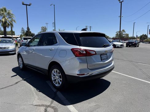 Used 2019 Chevrolet Equinox LT FWD image 4