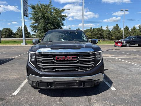 Used 2026 GMC Sierra 1500 SLT AWD/4WD image 3