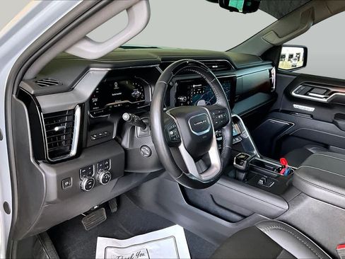 Used 2025 GMC Sierra 1500 Denali AWD/4WD image 18