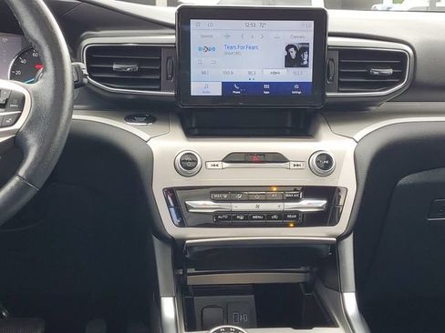 Certified 2023 Ford Explorer XLT w/ Equipment Group 202A AWD/4WD image 32
